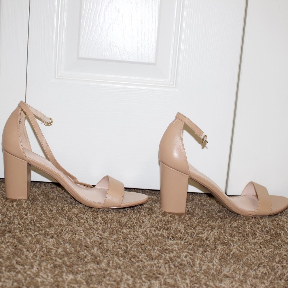 Kelly & Katie Hailee Sandal in Nude